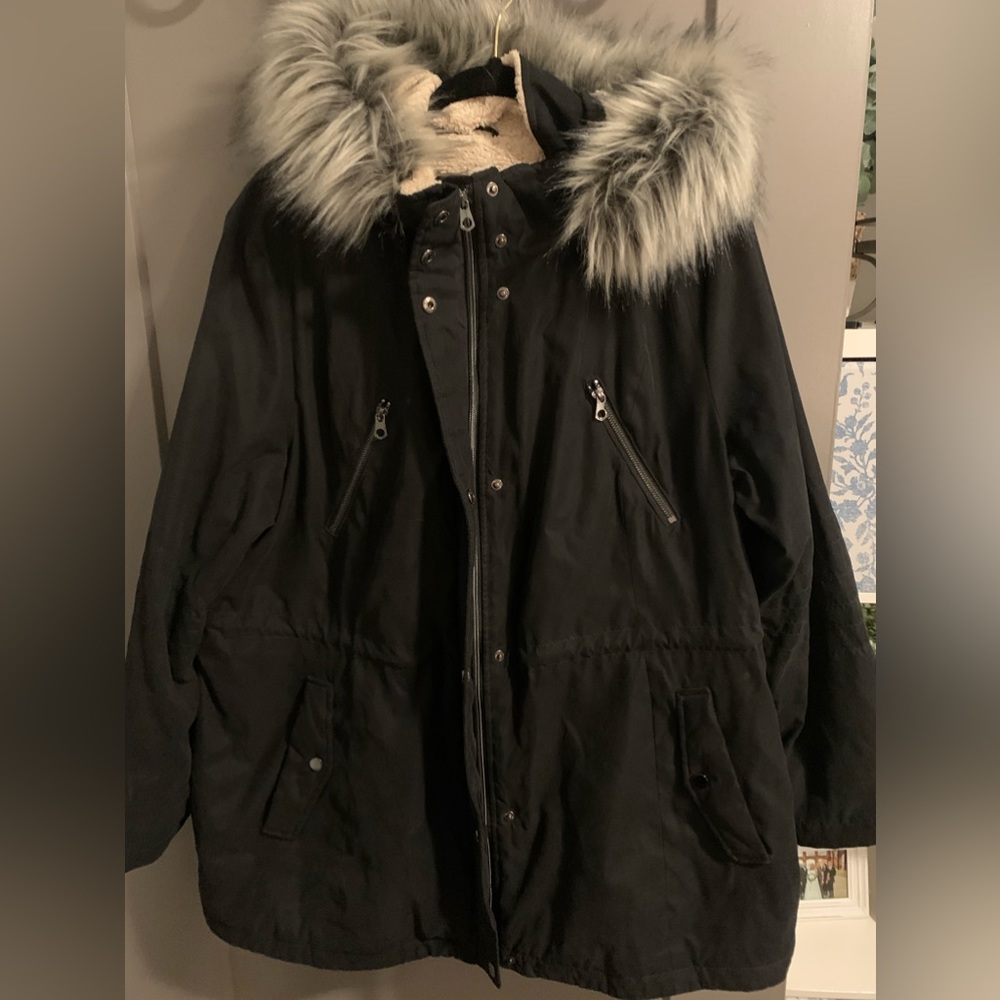 Liz Claiborne Hooded Midweight Anorak - Black